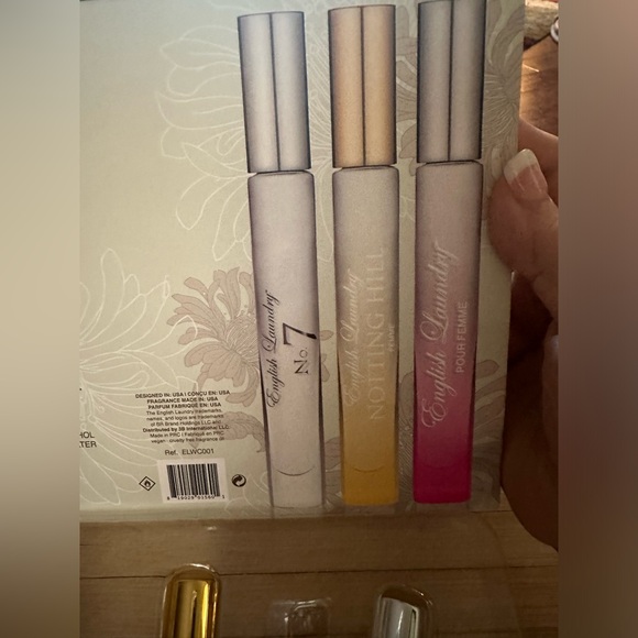 Comes with the box - #7, Notting Hill, and English Laundry - Picture 6 of 15